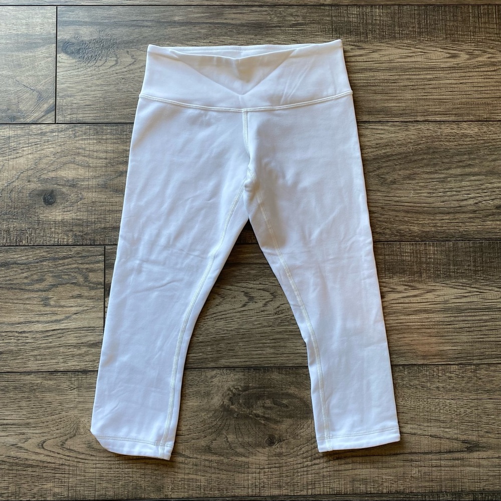 Lululemon white cropped legging